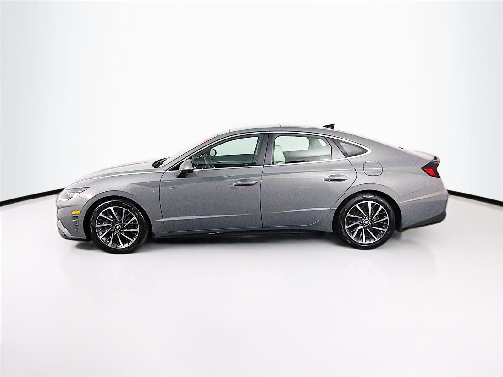 Used 2023 Hyundai Sonata Limited image 4