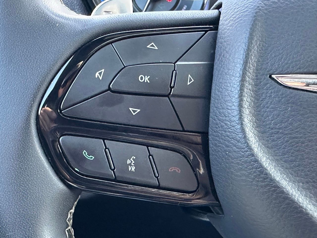 Used 2023 Chrysler 300 S image 36