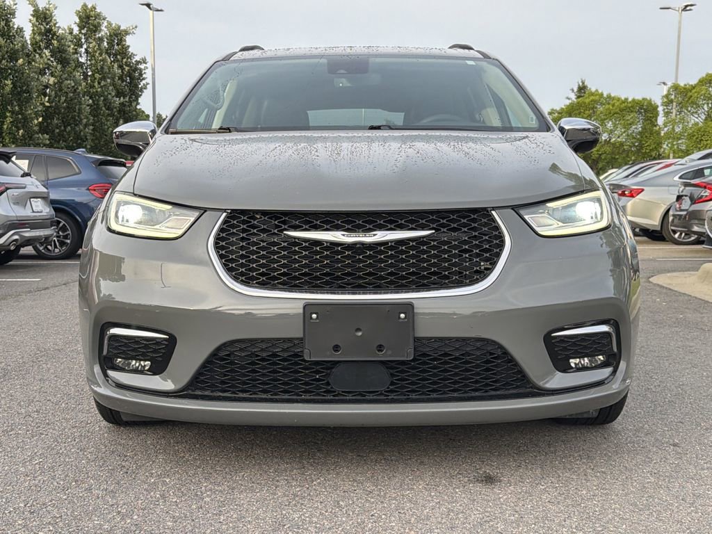 Used 2023 Chrysler Pacifica Limited FWD image 8