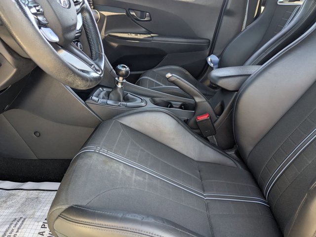 Used 2022 Hyundai Veloster N image 16