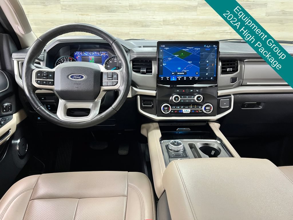 Used 2023 Ford Expedition XLT AWD/4WD image 2