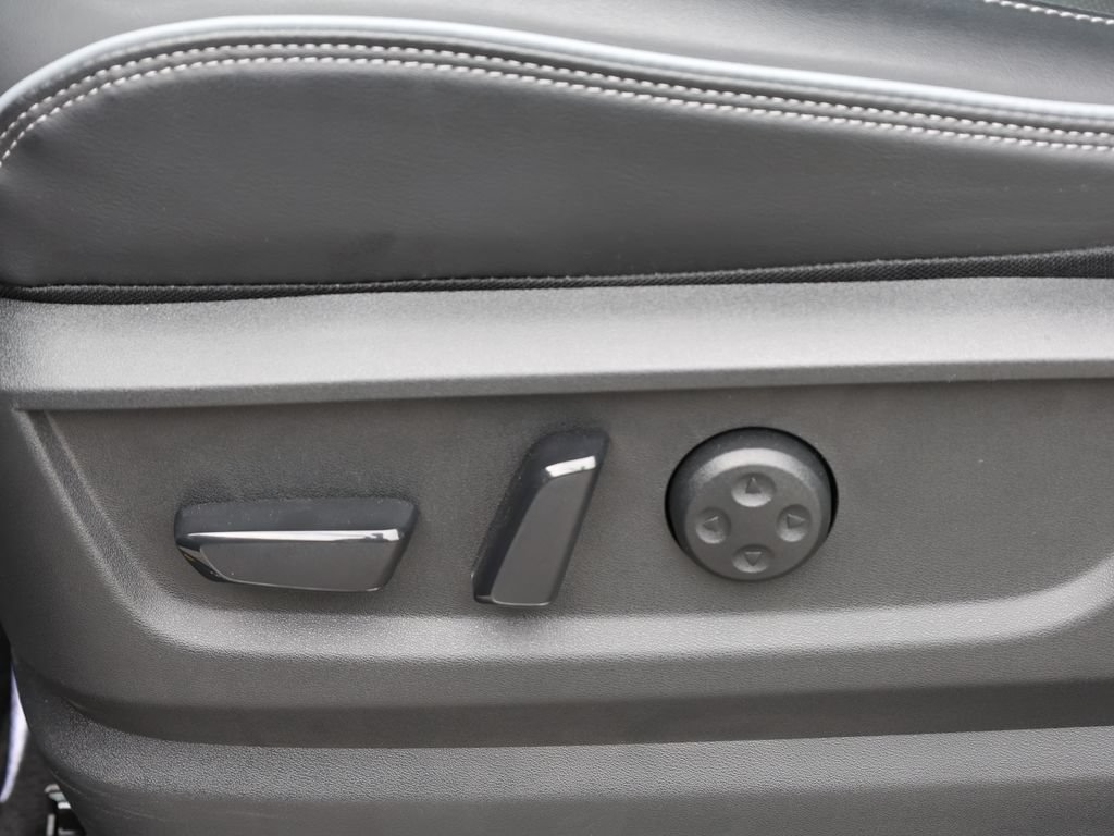 Certified 2025 INFINITI QX80 Luxe RWD image 18