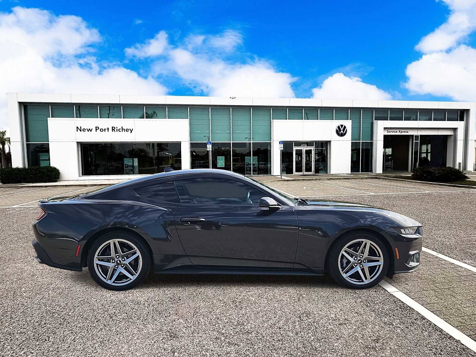 Used 2024 Ford Mustang Premium image 9