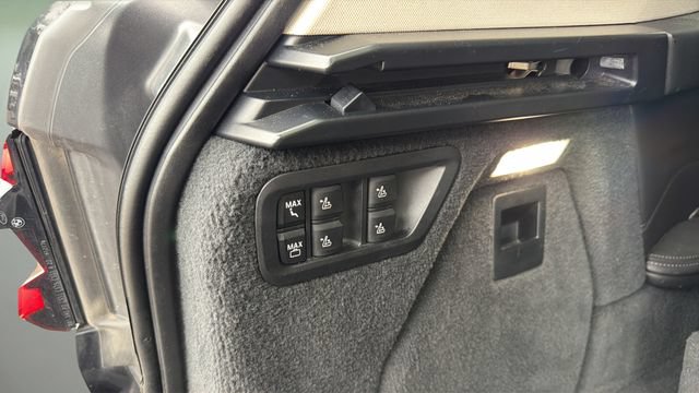 Used 2023 BMW X7 xDrive40i AWD/4WD image 36