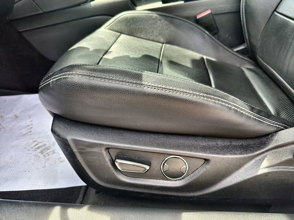 Used 2017 Ford Mustang Premium RWD image 16