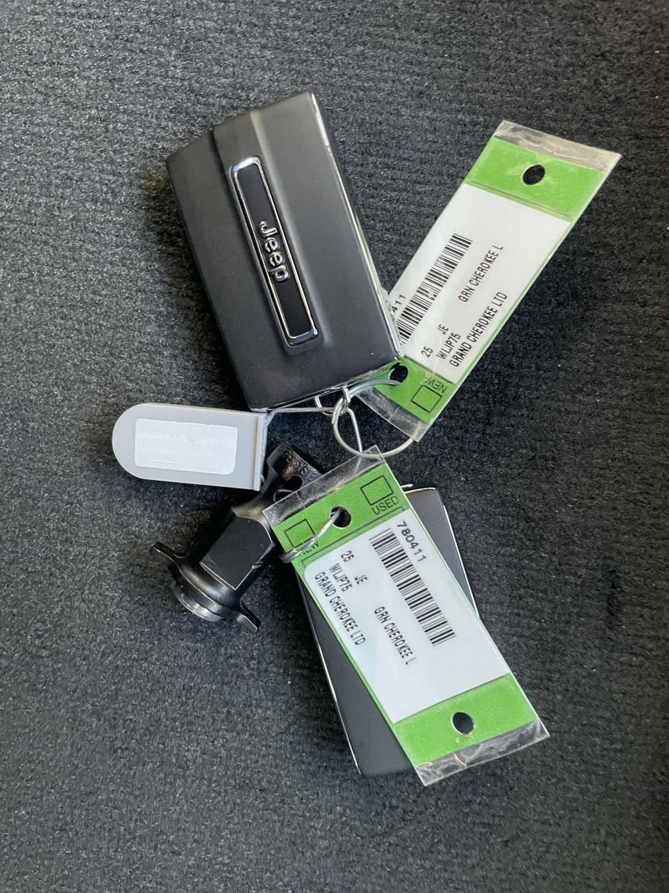 New 2025 Jeep Grand Cherokee L Limited image 36