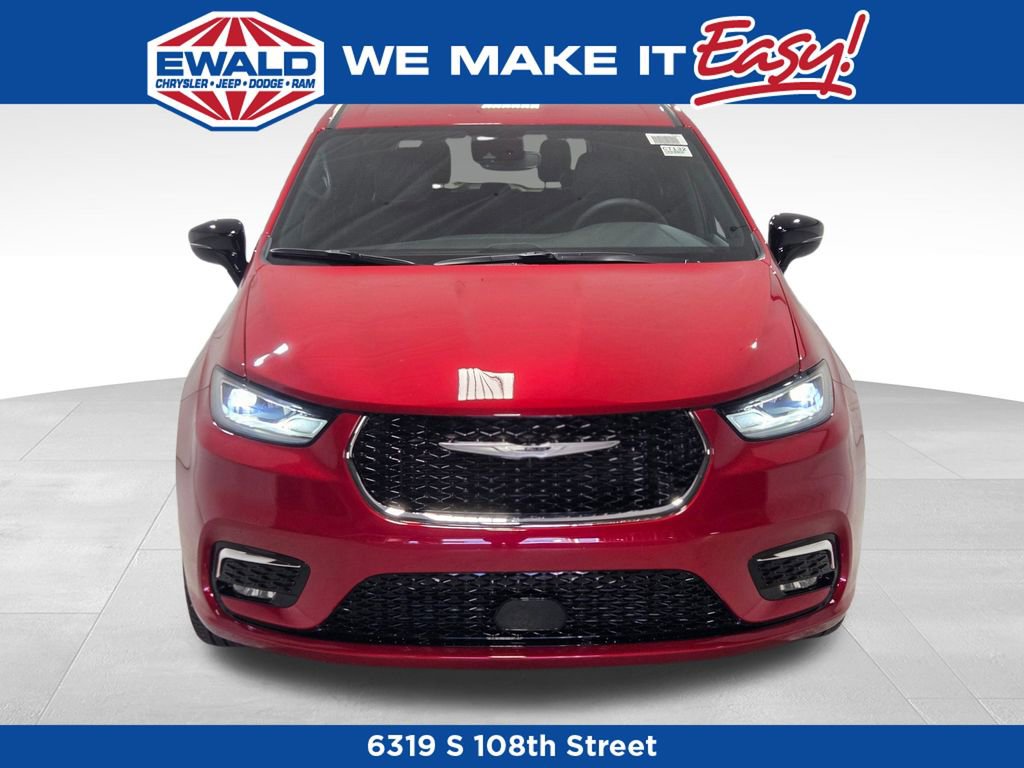 New 2026 Chrysler Pacifica Select image 13