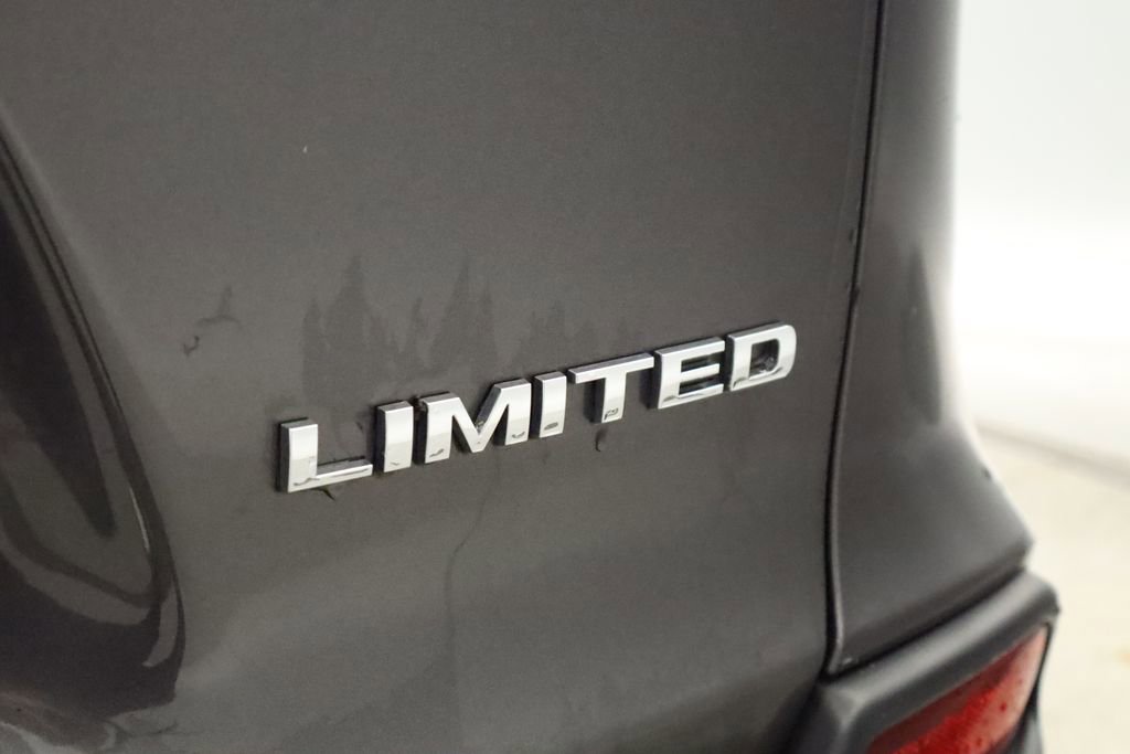 Used 2021 Jeep Cherokee Limited image 18