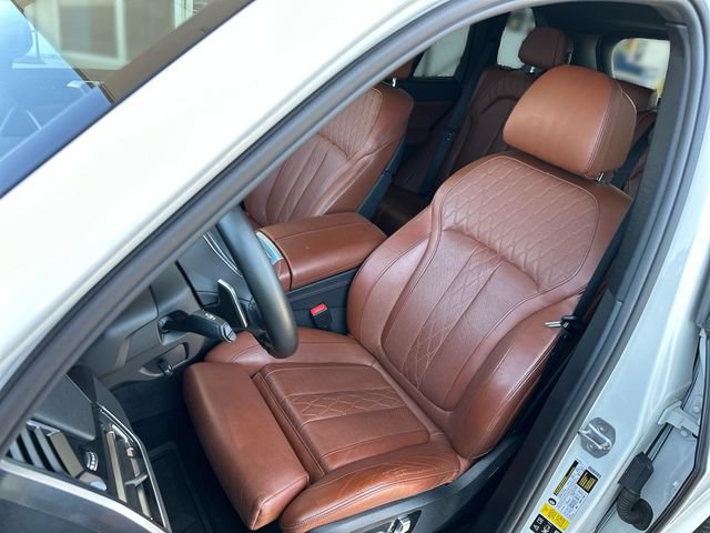Used 2019 BMW X5 xDrive40i w/ M Sport Package AWD/4WD image 12