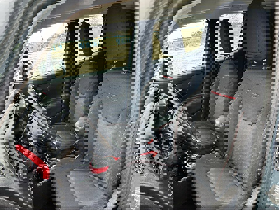 Used 2018 Jeep Renegade Trailhawk w/ Cold Weather Group II image 12