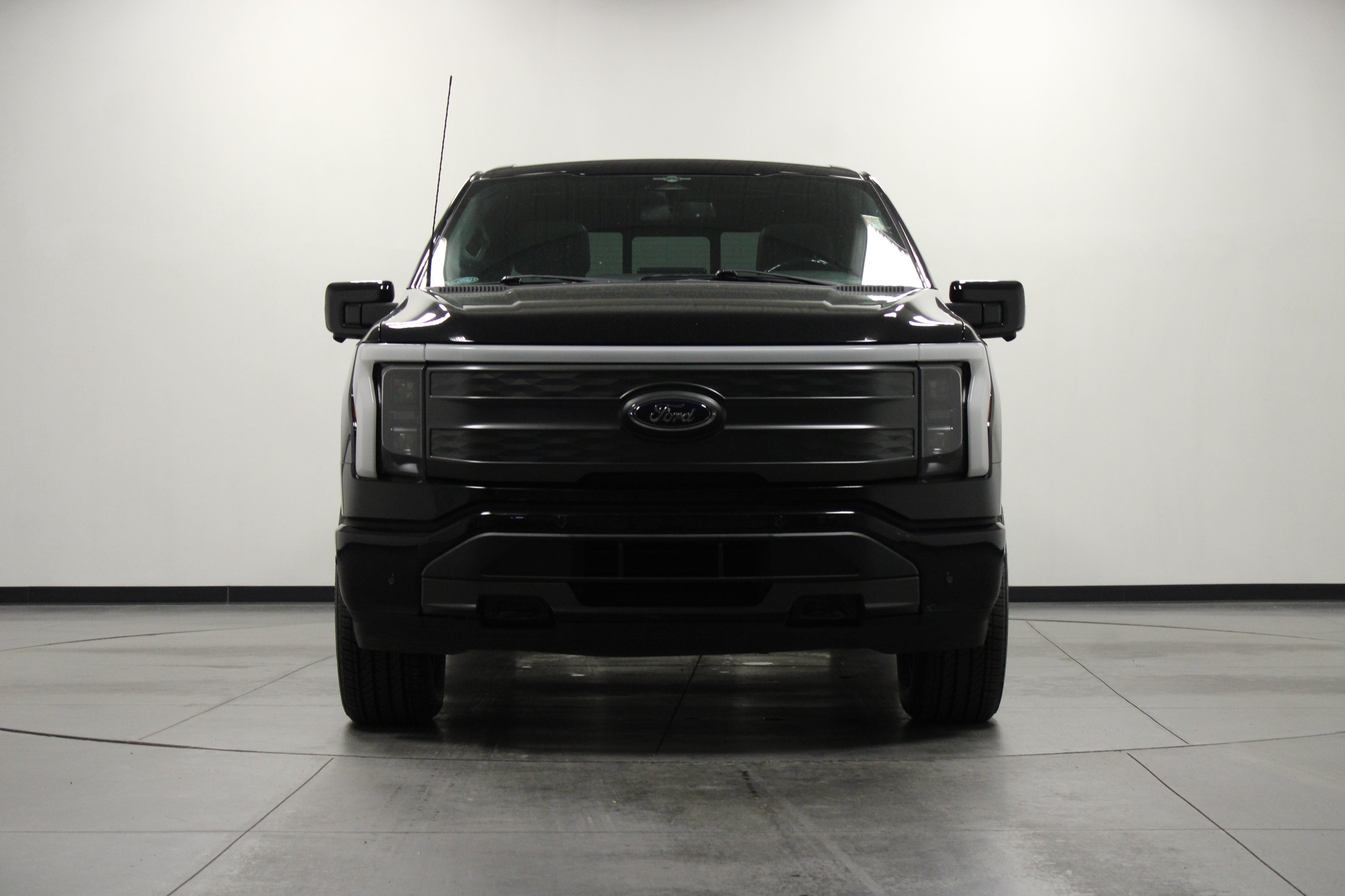 Used 2023 Ford F150 Lightning Lariat w/ Equipment Group 511A High AWD/4WD image 9