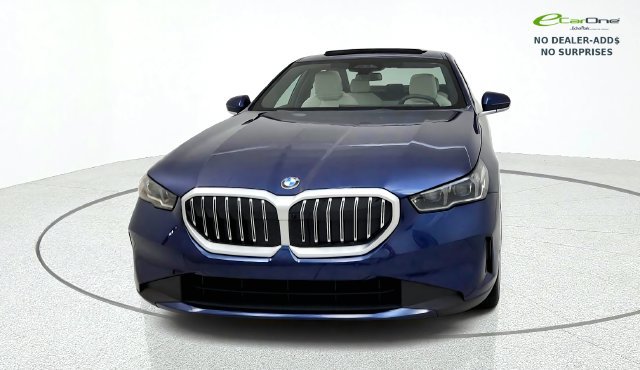 Used 2026 BMW 540i xDrive AWD/4WD image 3