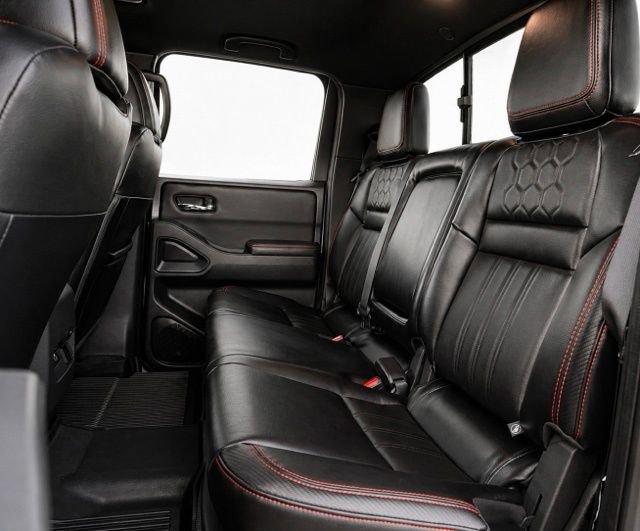 Used 2023 Nissan Frontier PRO-4X w/ Pro-4X Premium Package AWD/4WD image 17