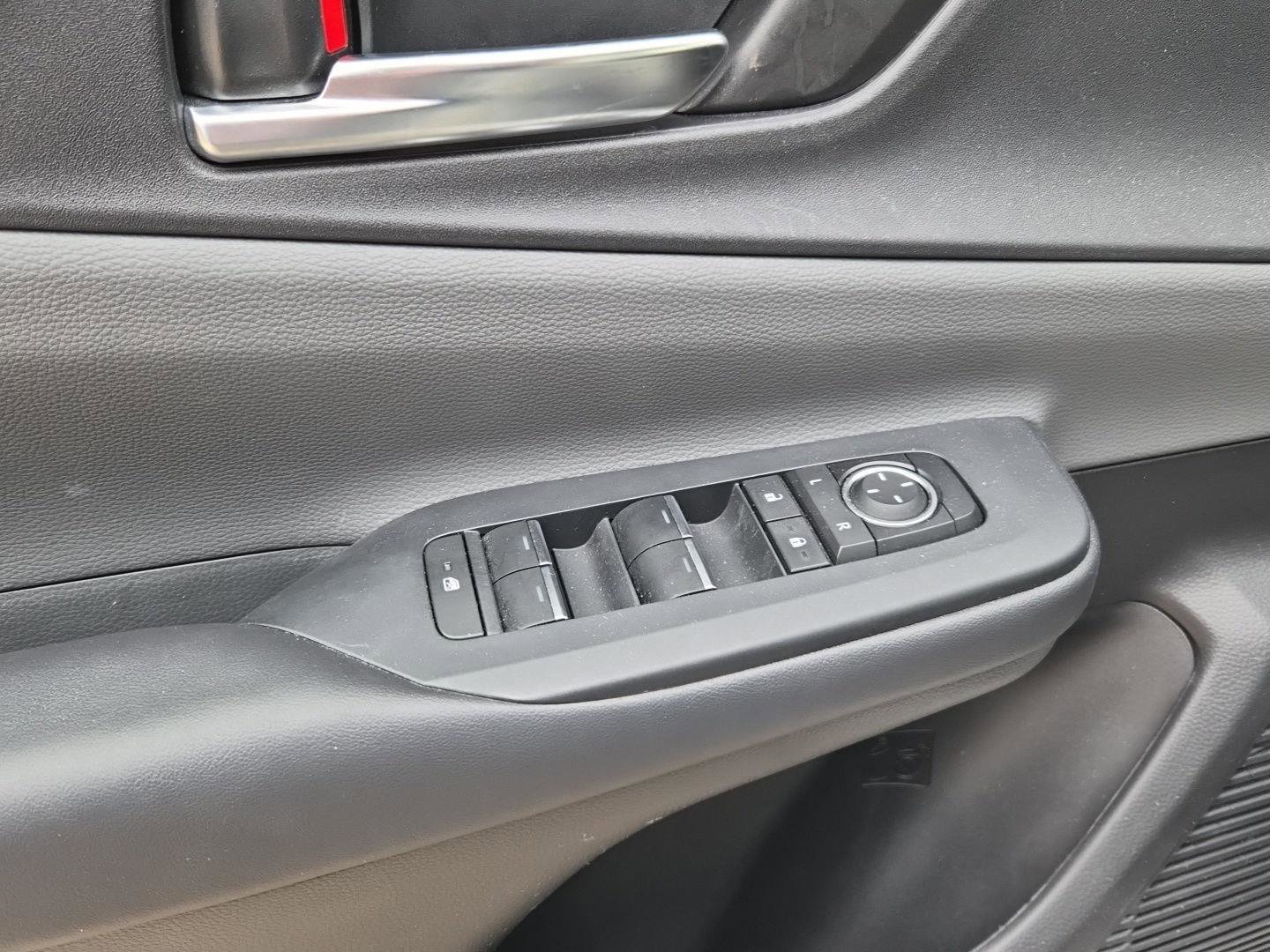 Used 2026 Toyota Prius XLE image 17