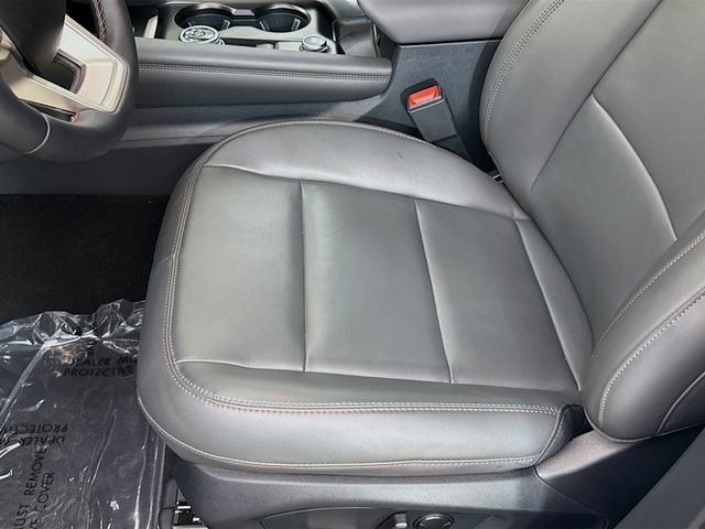 Used 2025 Ford Explorer Active w/ Active Comfort Package image 19