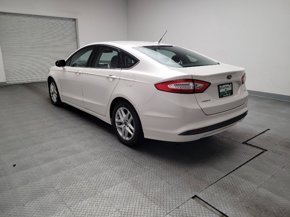 Used 2016 Ford Fusion SE FWD image 5