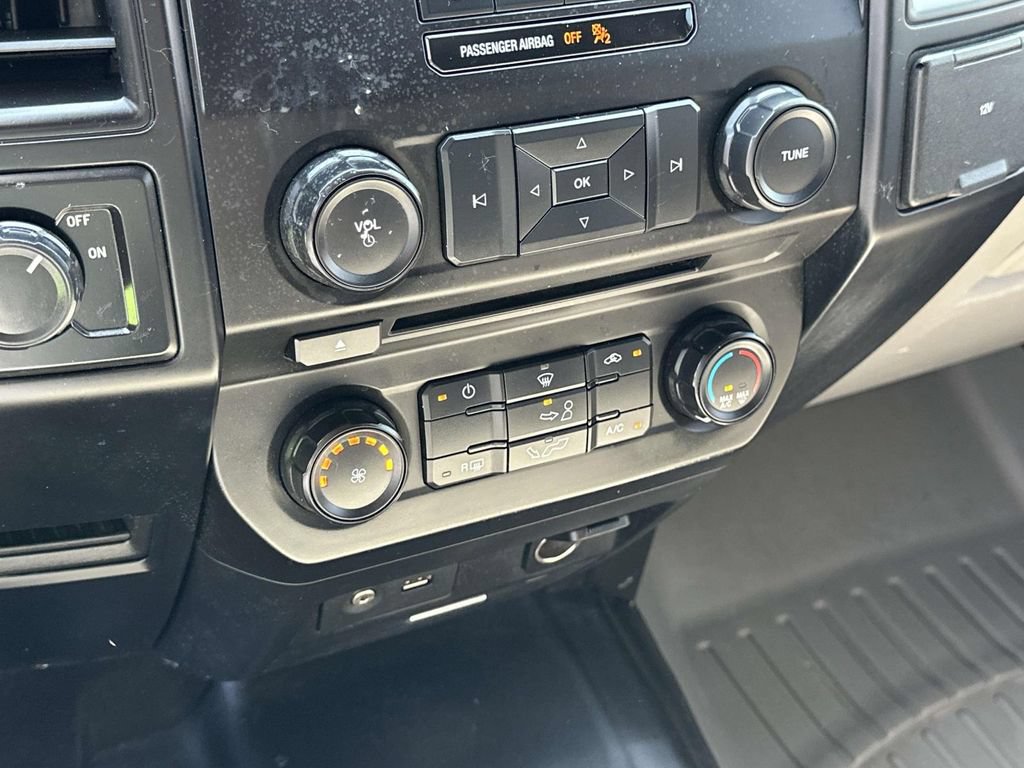 Used 2015 Ford F150 XL w/ Equipment Group 101A Mid RWD image 29