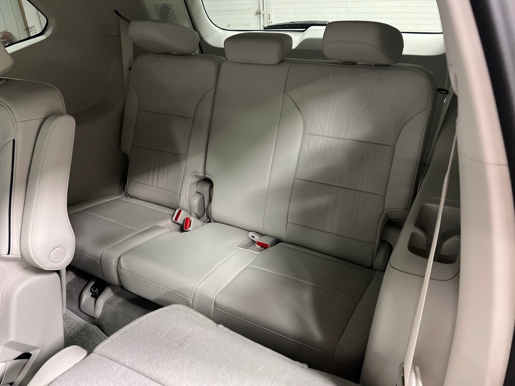 New 2026 Buick Enclave Avenir w/ Super Cruise Package AWD/4WD image 14