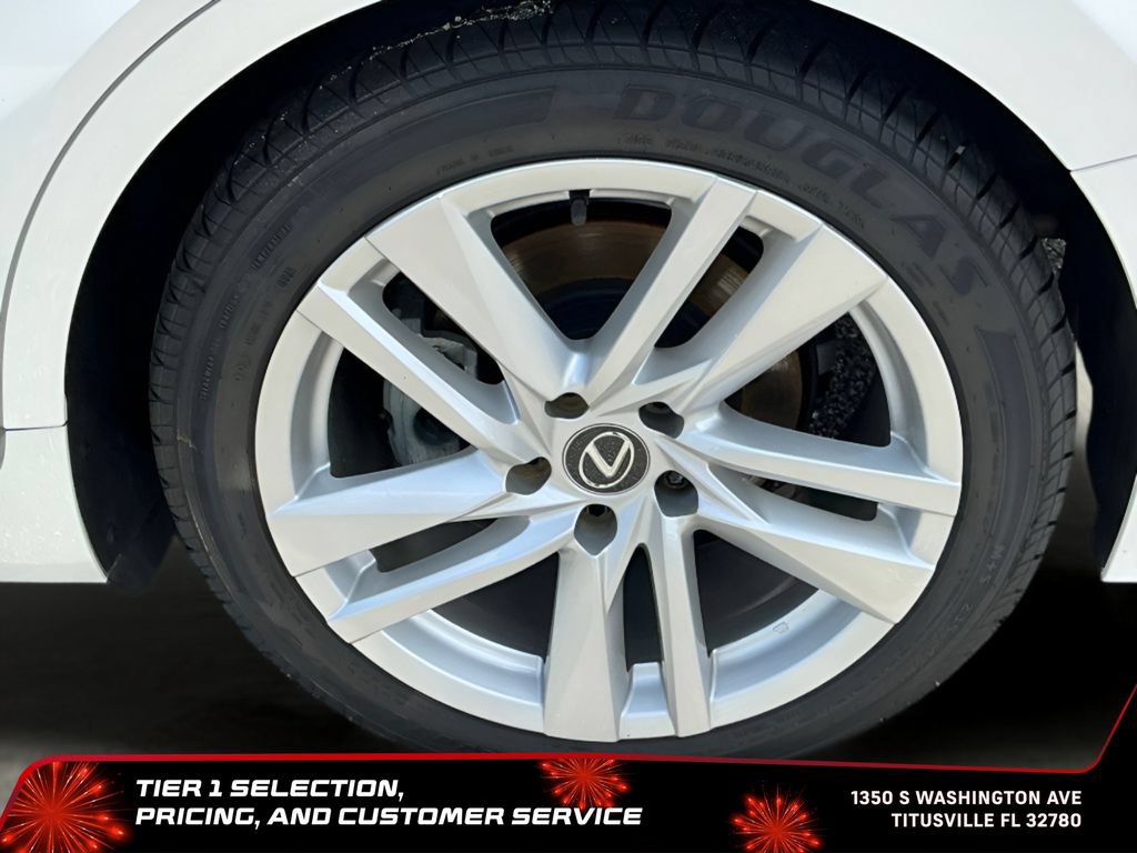 Used 2023 Lexus IS 300 w/ Comfort Package RWD image 36