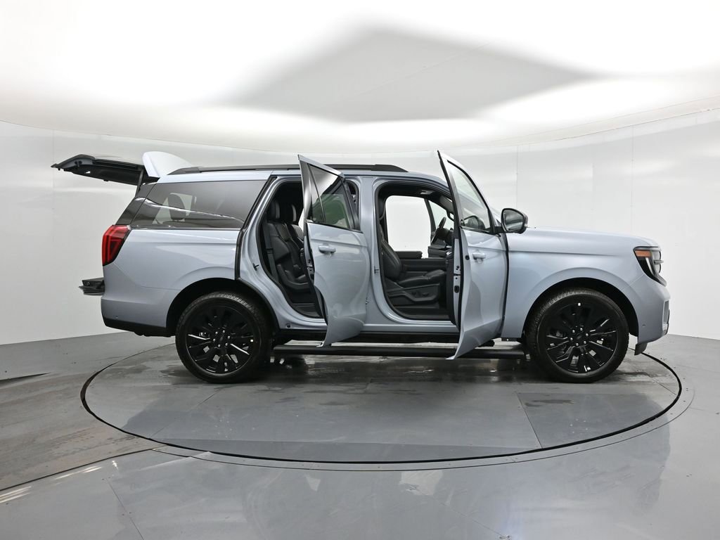 New 2025 Ford Expedition Platinum w/ Stealth Appearance Package AWD/4WD image 4