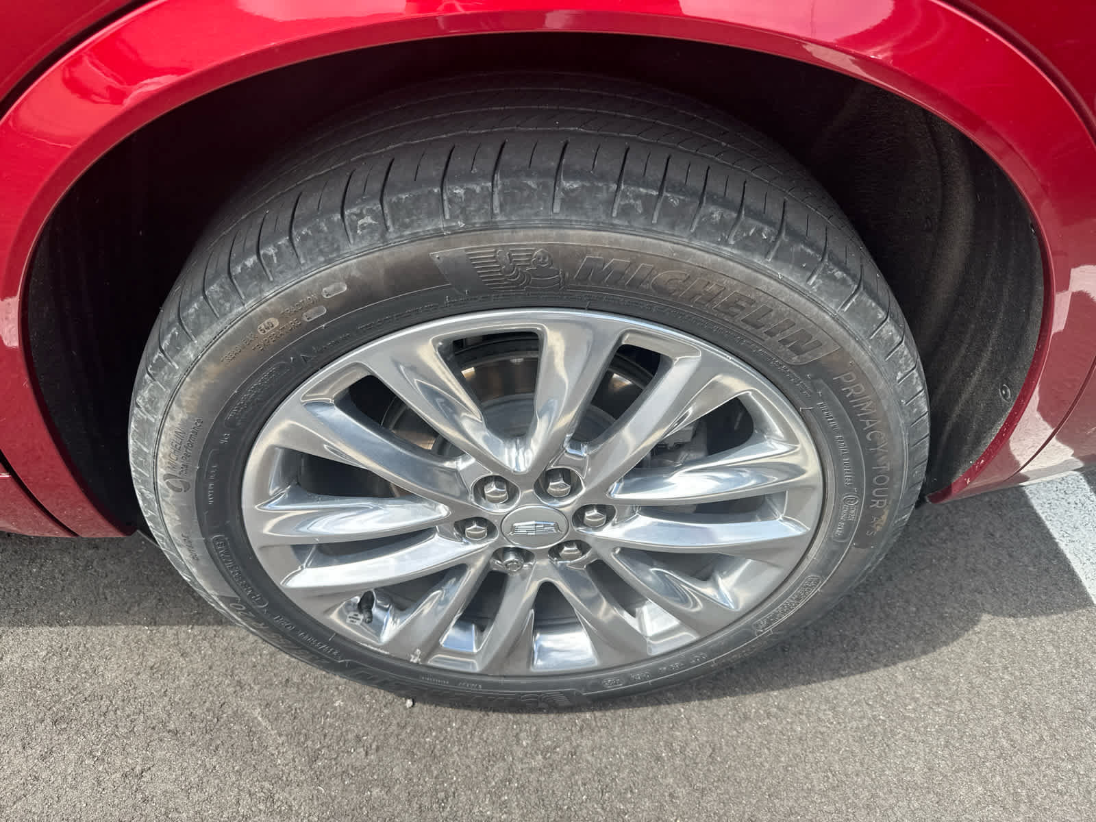 Used 2024 Cadillac XT6 Premium Luxury w/ Technology Package FWD image 5