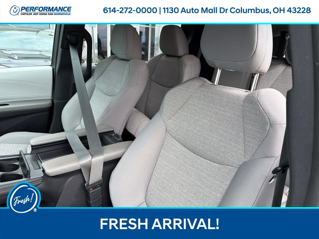 Used 2025 Toyota Sienna LE FWD image 15
