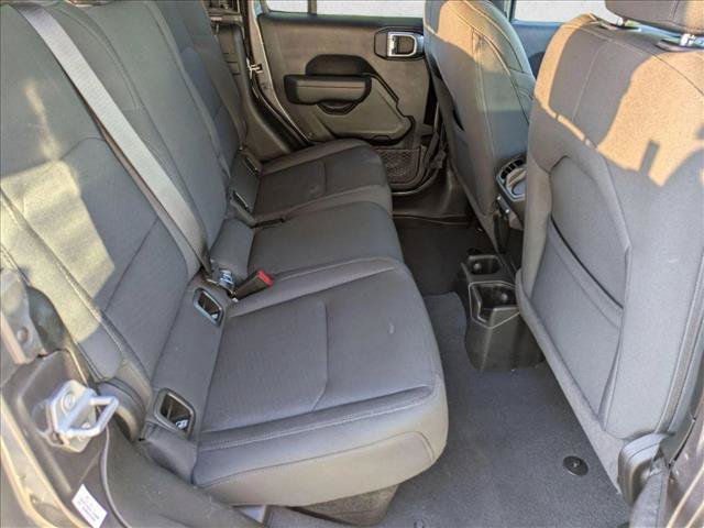 Used 2022 Jeep Gladiator Sport AWD/4WD image 19