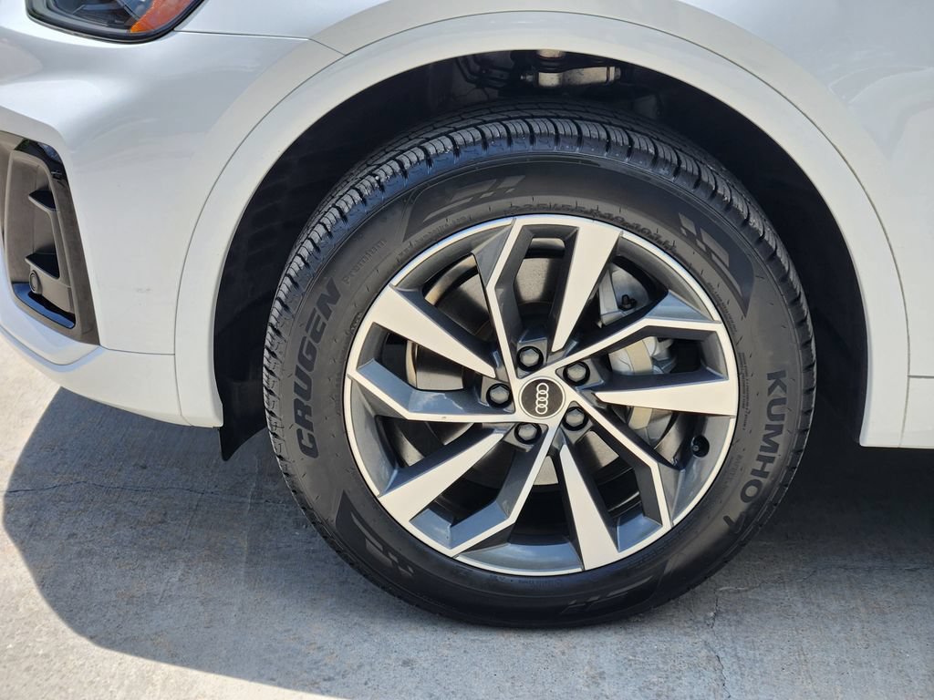Certified 2024 Audi Q5 2.0T Premium w/ Summer of Audi Package AWD/4WD image 14