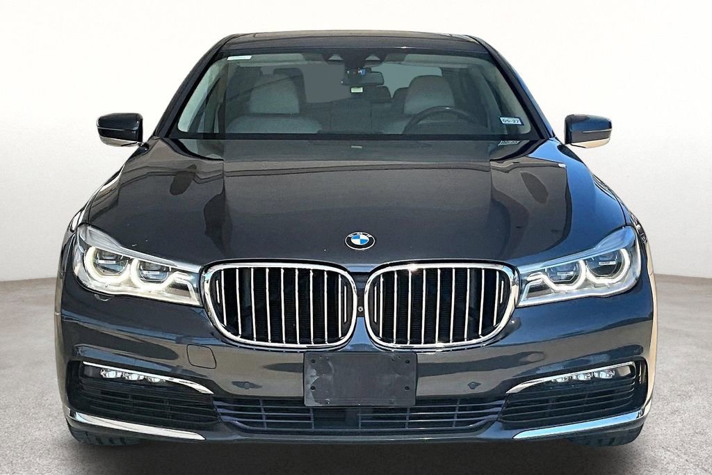 Used 2017 BMW 750i RWD image 5