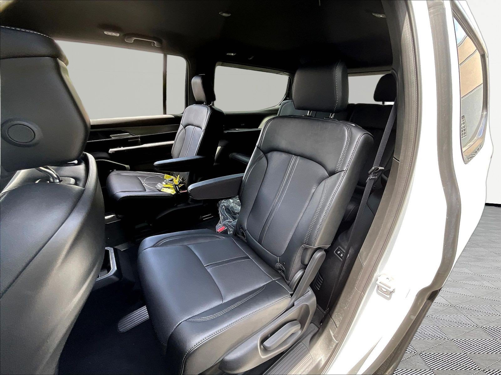 New 2026 Jeep Grand Wagoneer Limited AWD/4WD image 18