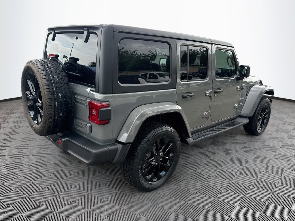 Certified 2023 Jeep Wrangler Unlimited Sahara AWD/4WD image 6