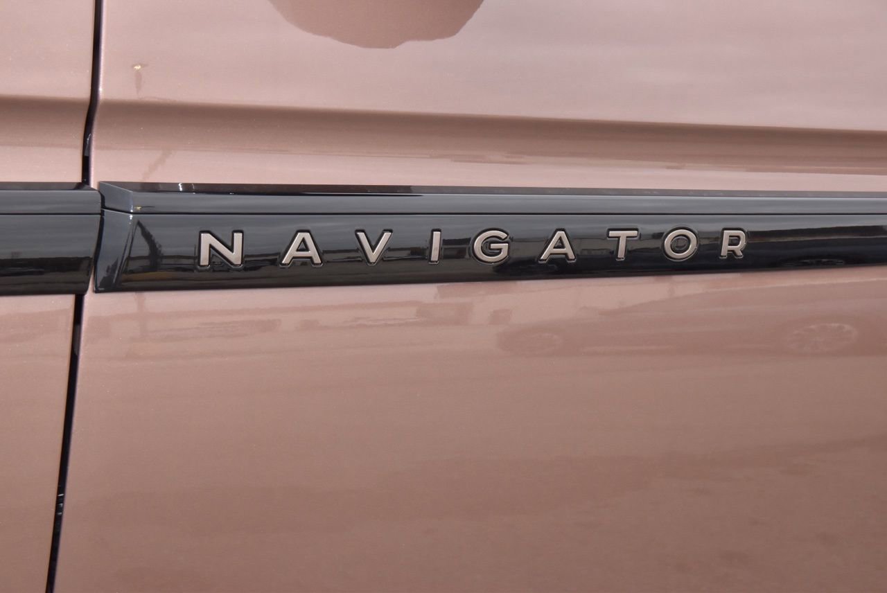 New 2026 Lincoln Navigator Black Label AWD/4WD image 44