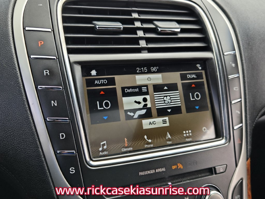 Used 2018 Lincoln MKX Reserve w/ Luxury Package FWD image 22