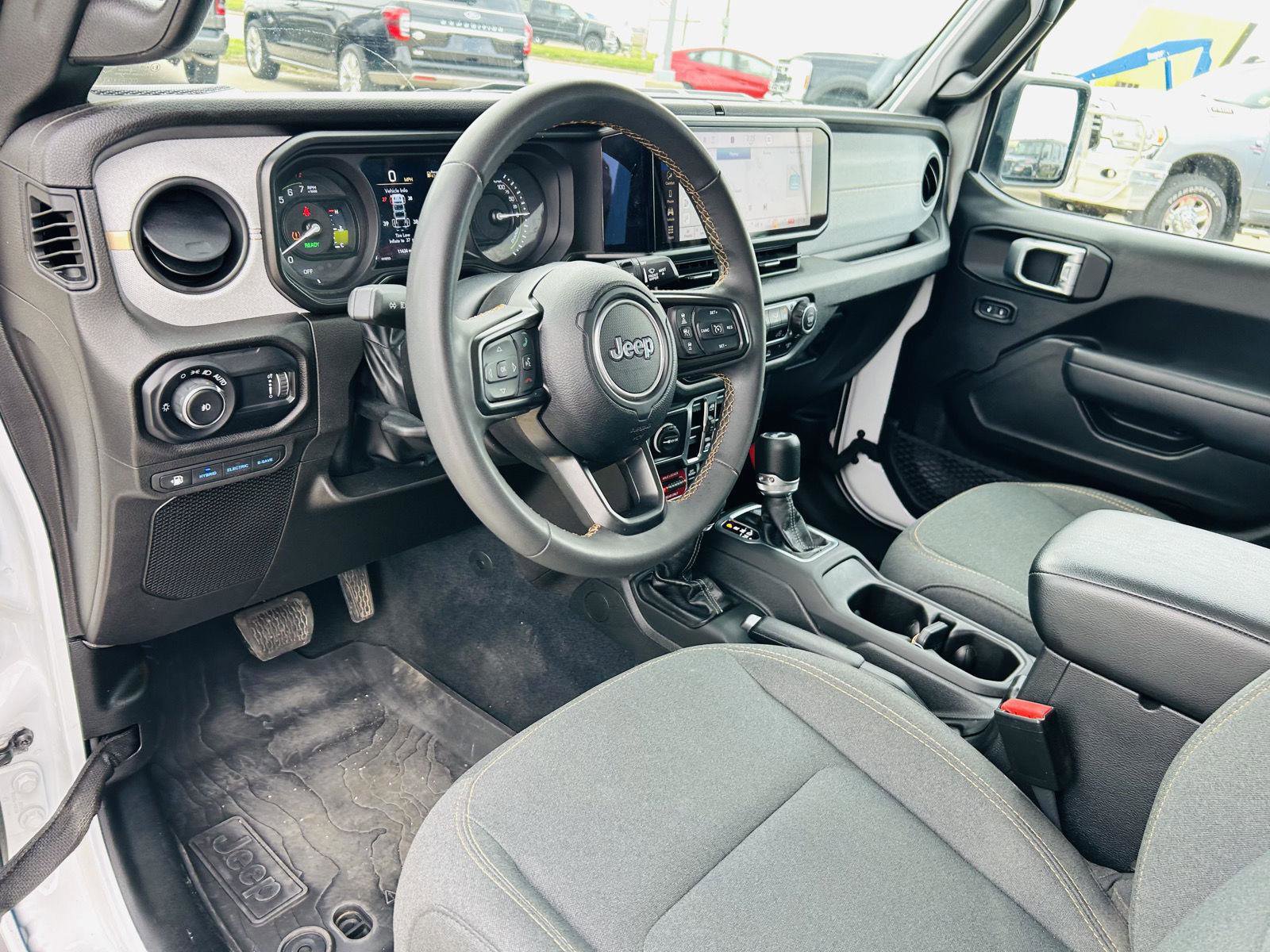 Used 2024 Jeep Wrangler Willys image 10