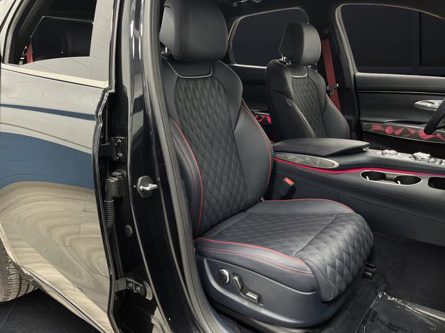 Used 2025 Genesis GV70 3.5T Sport w/ Sport Advanced Package image 32