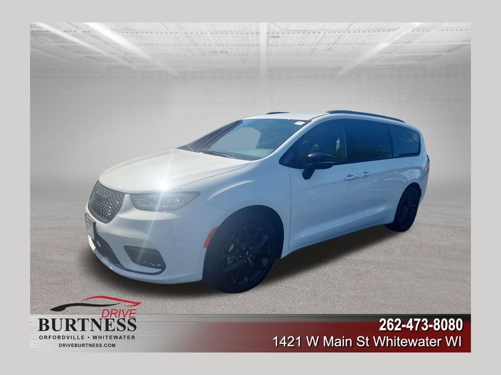 Used 2023 Chrysler Pacifica Touring-L w/ S Appearance Package