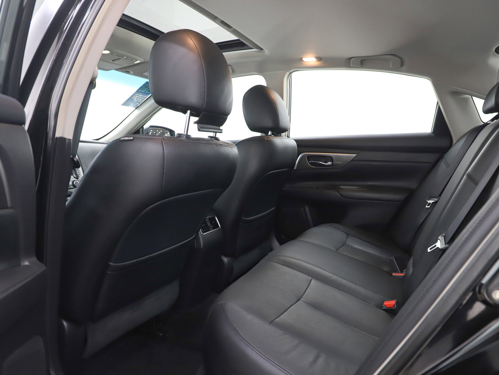 Used 2013 Nissan Altima 2.5 SL w/ Technology Pkg image 16