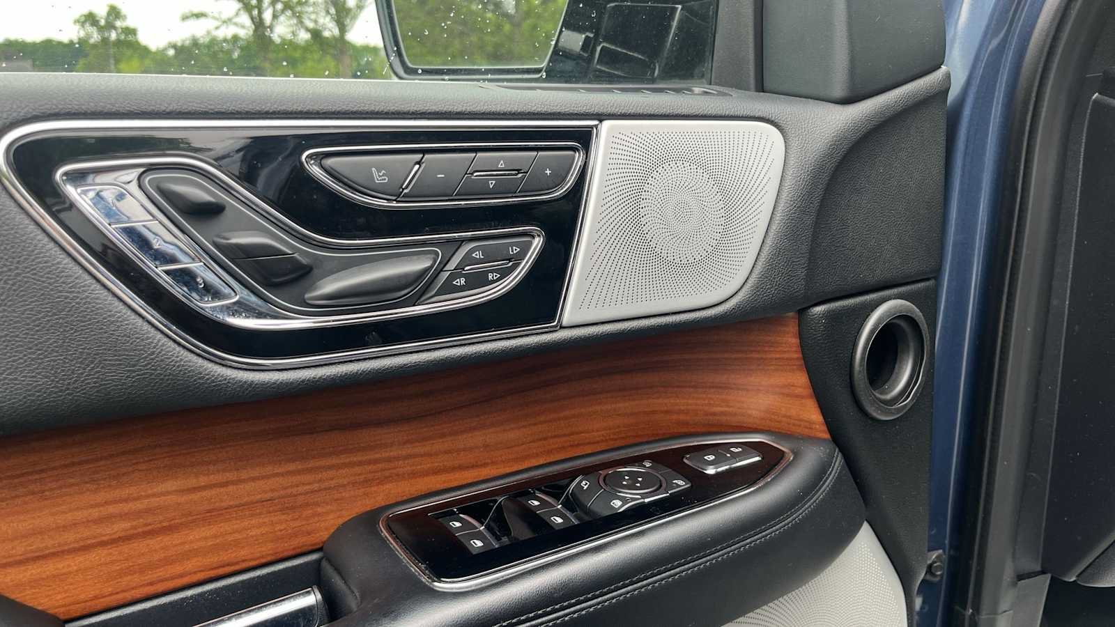 Used 2019 Lincoln Navigator Reserve AWD/4WD image 31