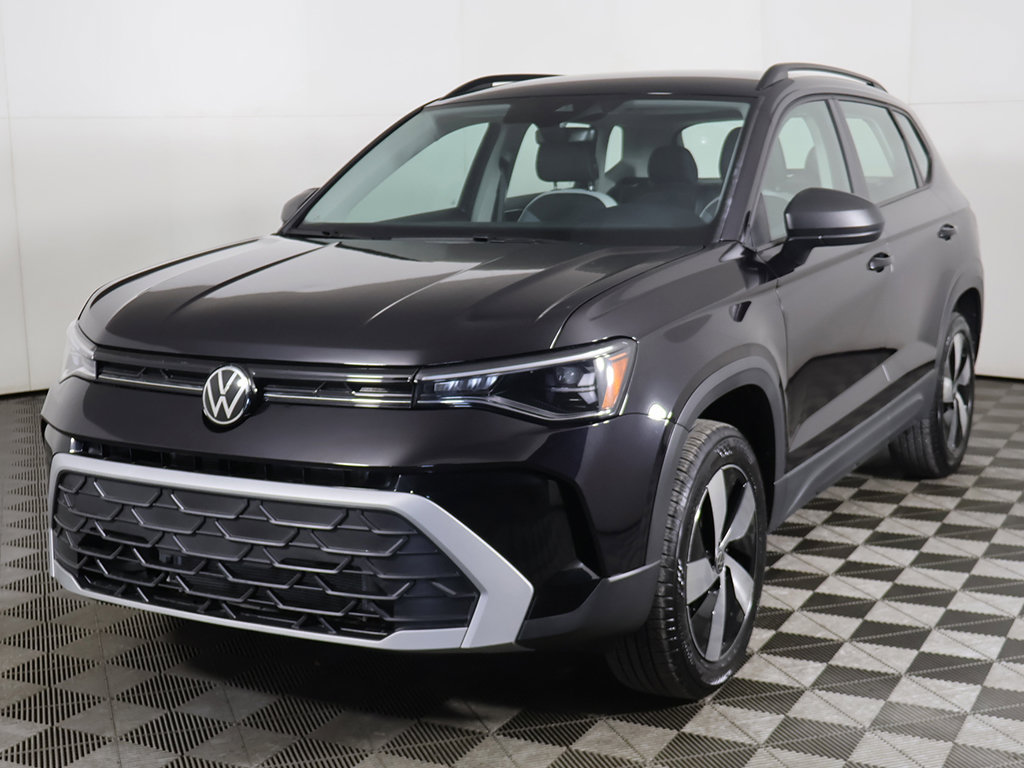 Used 2025 Volkswagen Taos S AWD/4WD image 8