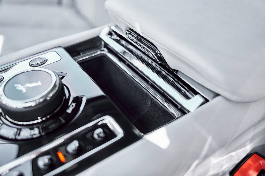 Used 2024 Rolls-Royce Cullinan image 88