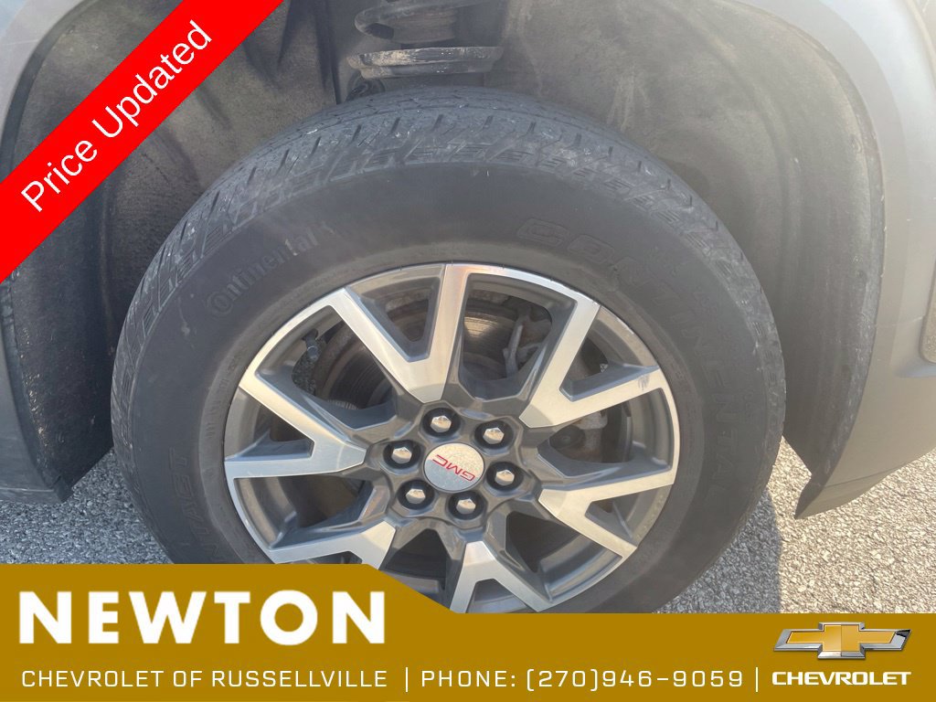 Used 2023 GMC Acadia SLE FWD image 21