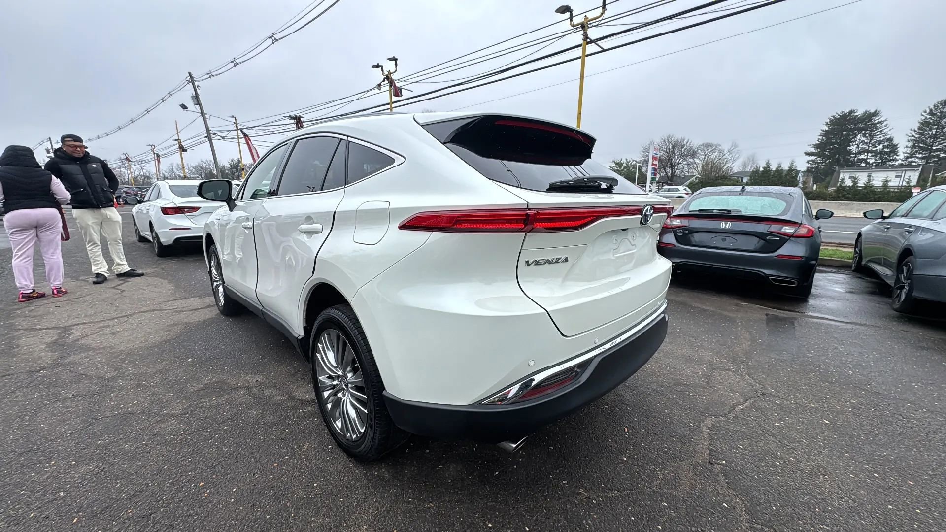 Used 2021 Toyota Venza Limited w/ Advanced Technology Package image 7