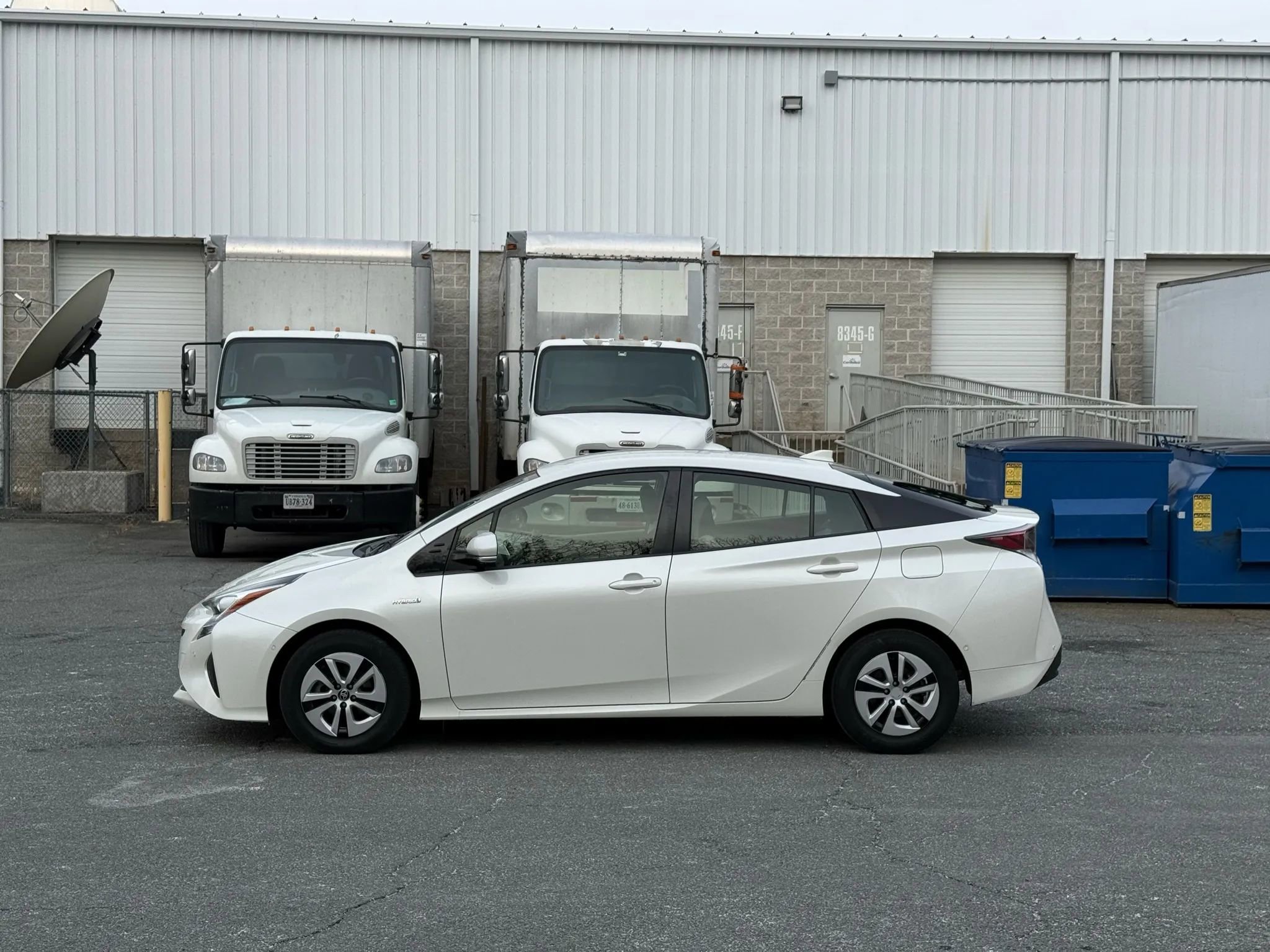 Used 2018 Toyota Prius Two image 8