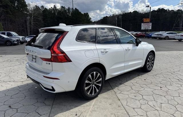 Used 2023 Volvo XC60 B5 Plus AWD/4WD image 5