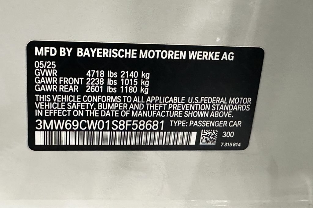 Used 2025 BMW 330i Sedan w/ Premium Package RWD image 36