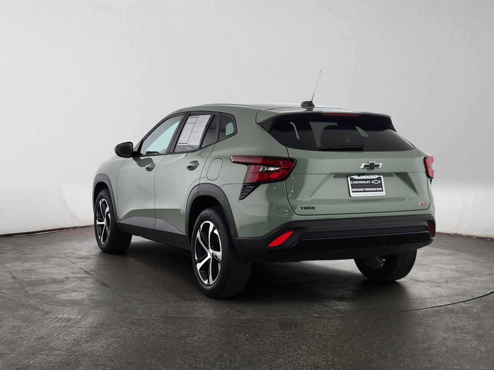 Used 2024 Chevrolet Trax RS FWD image 5