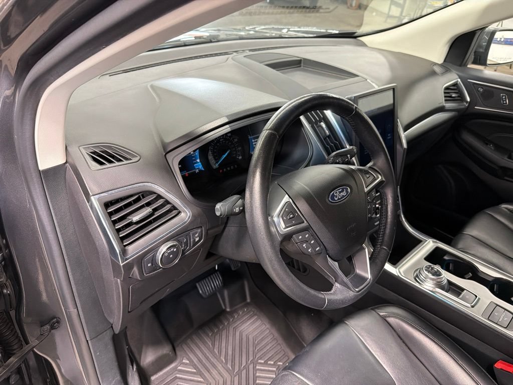 Certified 2022 Ford Edge Titanium AWD/4WD image 19