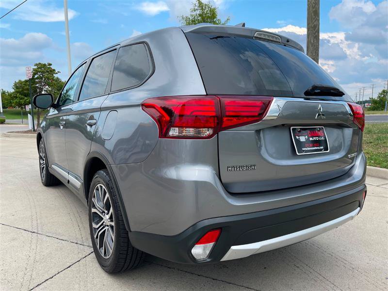 Used 2017 Mitsubishi Outlander ES AWD/4WD image 57