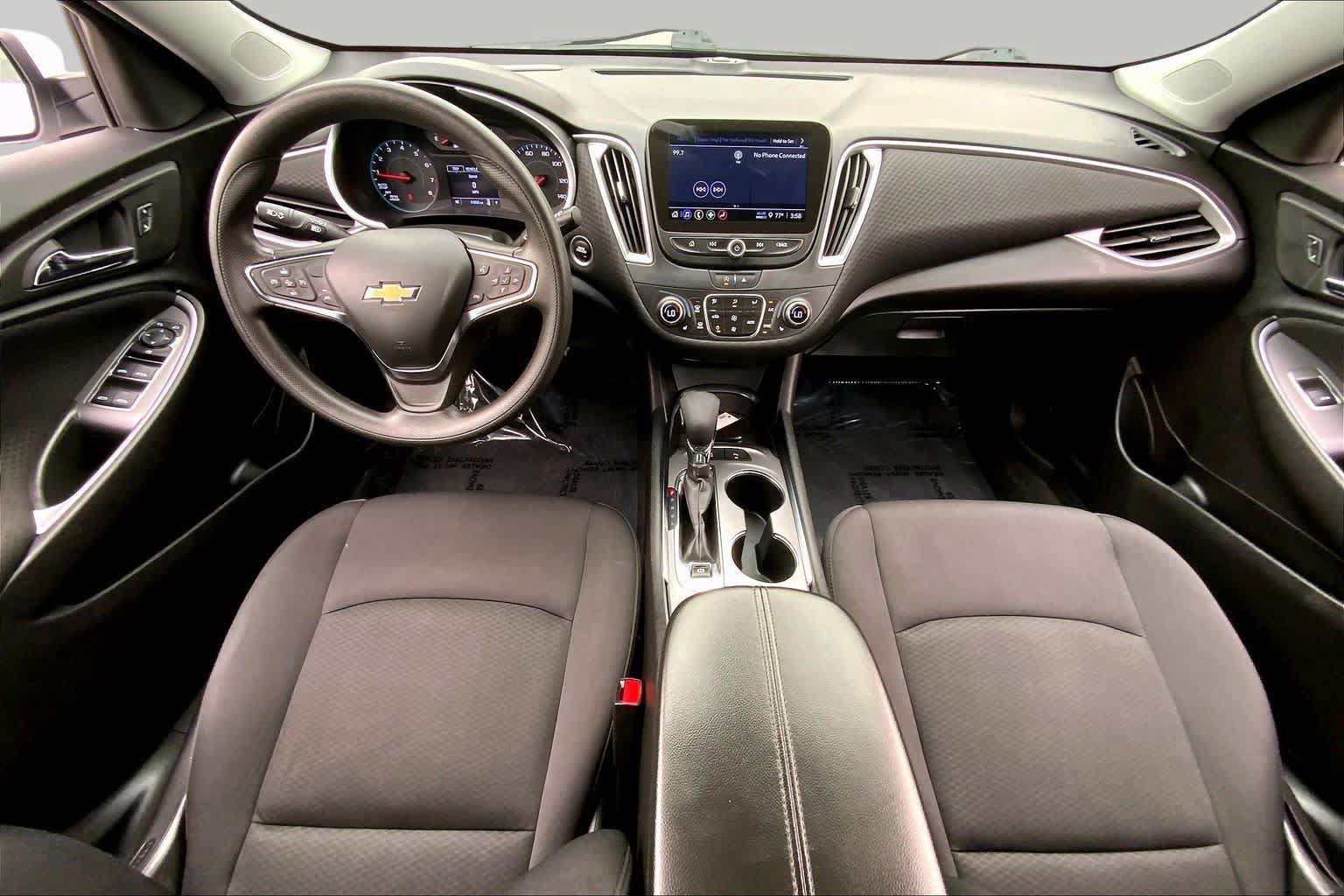 Used 2024 Chevrolet Malibu LT FWD image 16