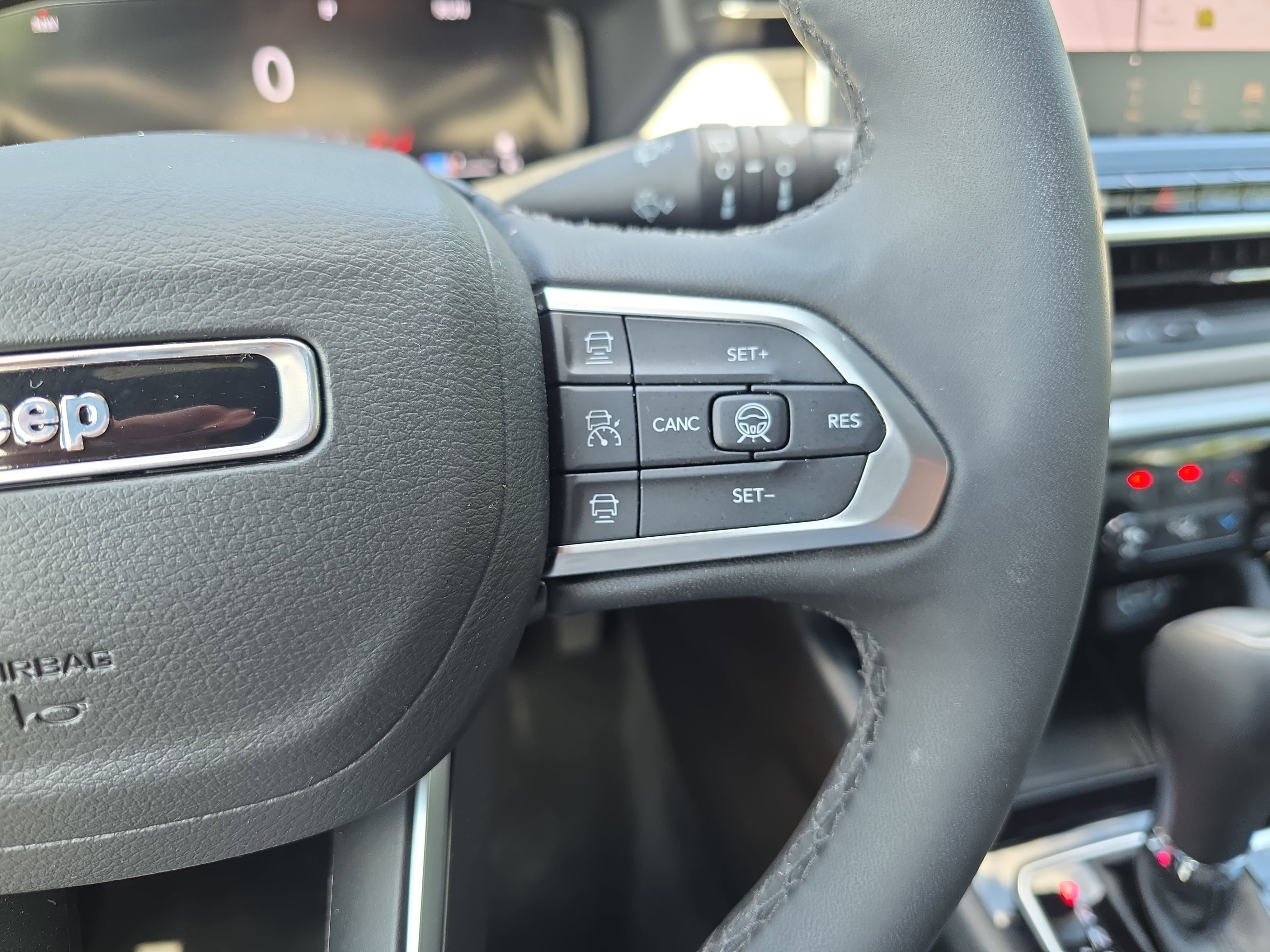 Used 2025 Jeep Compass Limited w/ Elite Group AWD/4WD image 16